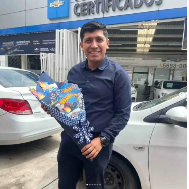 Cliente recibiendo una sorpresa